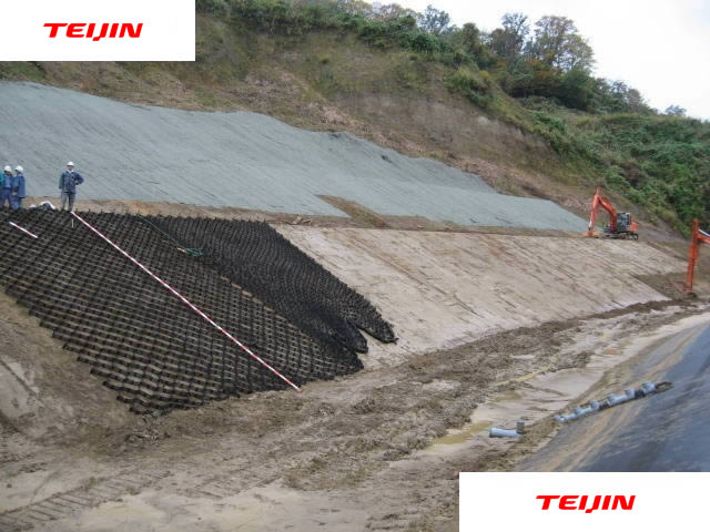 小千谷地区災害復旧工事　施工中１