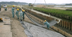 堤防強化 河川・ため池護岸復興支援製品