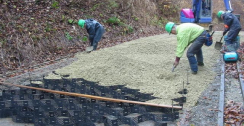路盤補強・仮設道路復興支援製品